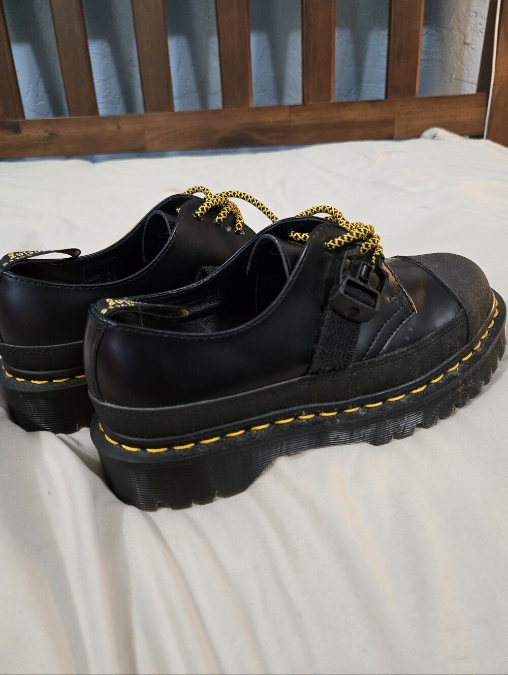 Dr. Martens 1461 Tech 'Carbon Black Yellow' - Picture 2 of 6